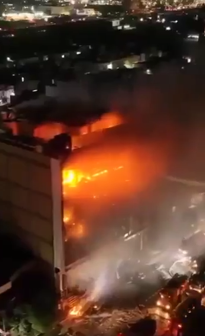 Изрображение 'В Ираке при пожаре в торговом центре погибли более 60 человек (видео)'