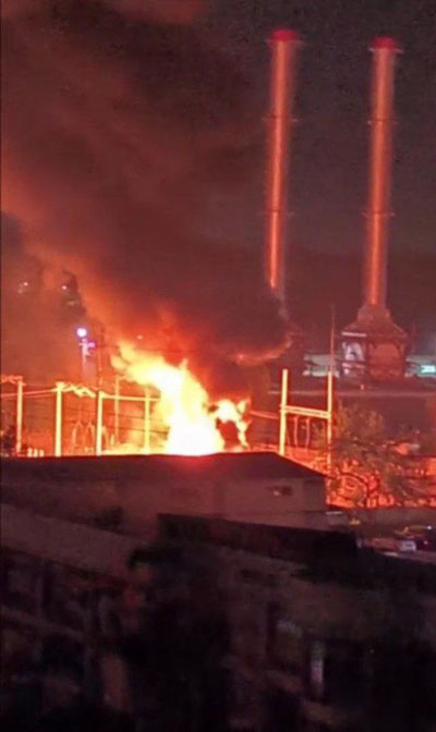 Изрображение 'В Мирзо-Улугбекском районе ночью из-за перегрузок горел трансформатор'