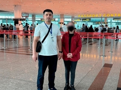 'Покистонда бошпанасиз қолган аёл Ўзбекистонга қайтарилди'ning rasmi