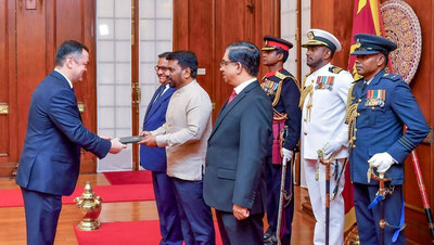 'O‘zbekistonning birinchi elchisi Shri-Lanka Prezidentiga ishonch yorliqlarini topshirdi'ning rasmi