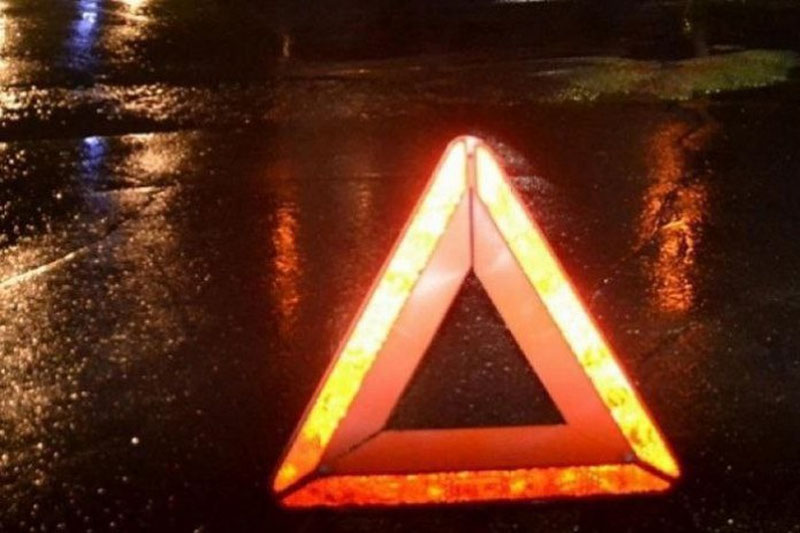 'Toshkentda 20 yoshli yigit boshqaruvidagi Spark tunda "avariya"ga uchradi'ning rasmi