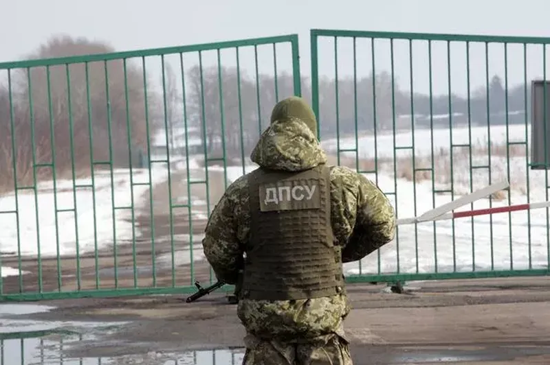 'Россия ҳукумати Украина билан чегарадаги 20 та назорат-ўтказиш пунктини расман ёпди'ning rasmi