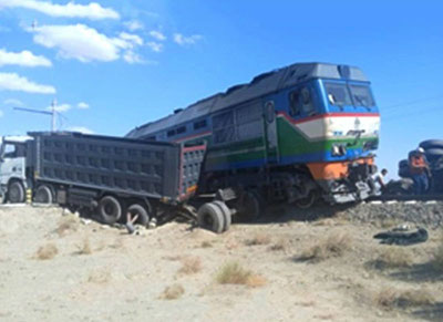 Image of 'In Karakalpakstan, a KamAZ truck collided with a train.'