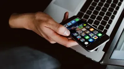 'Mac ва iPhone қурилмалари фойдаланувчилари учун заифликни бартараф этувчи янгиланиш чиқди'ning rasmi