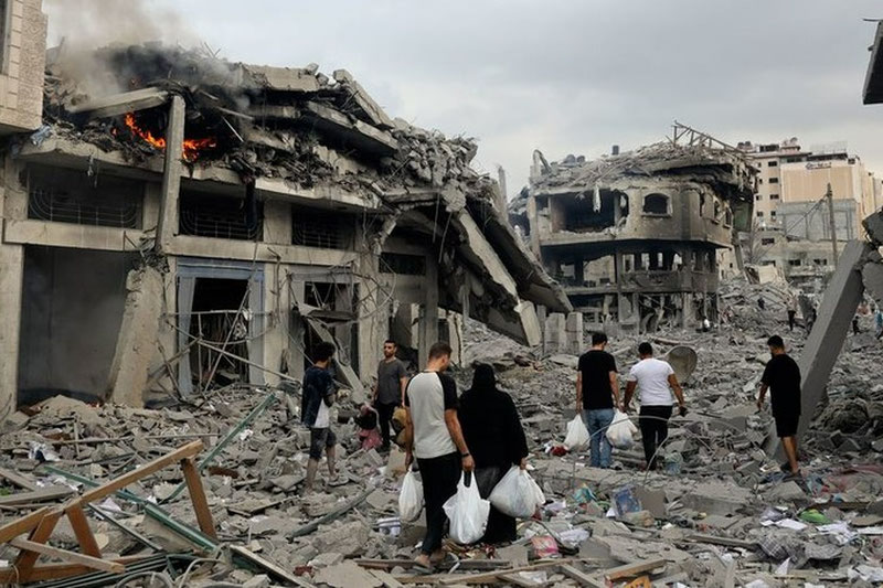 Image of 'Humanitarian aid is now also delivered by private companies.'