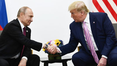 Image of 'Experts: "Trump's unusually close relationship with Putin is dangerous"'
