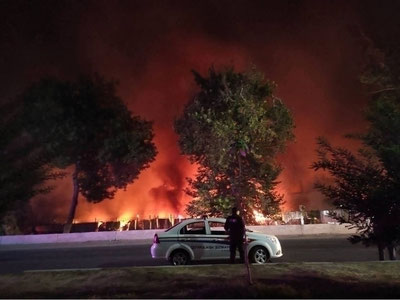 Image of 'The fire at the "Three Heroes" market caused damage worth 74 billion soums.'