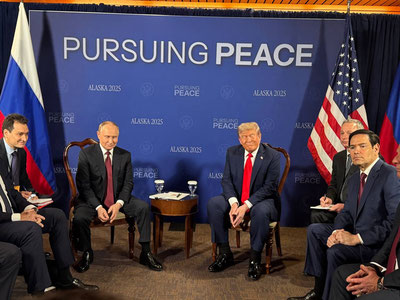 'Путин ва Трамп Аляскада учрашди'ning rasmi