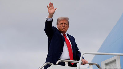 'Trump: “Muzokaralar muvaffaqiyatli o‘tsa, Zelenskiy va Putin bilan uchrashamiz”'ning rasmi