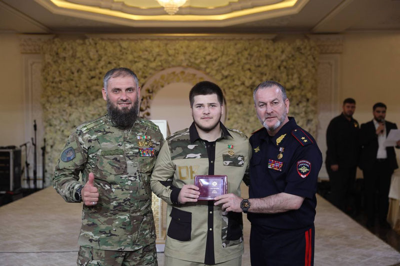 Изрображение 'Адам Кадыров награжден 27-й медалью'