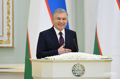'Бош прокурор, мудофаа ва ички ишлар вазирларига юқори унвонлар берилди'ning rasmi