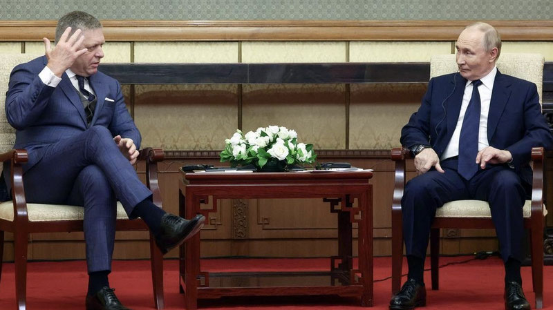 Image of 'Putin demanded that the Slovak Prime Minister cut off Ukraine's energy supply.'
