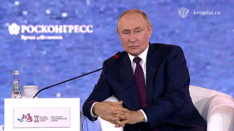 Изрображение 'Путин счел Москву лучшим местом для встречи с Зеленским'