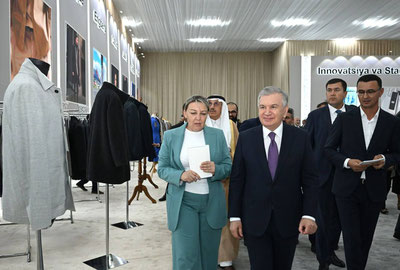 Изрображение 'Поездка Президента в Наманган завершилась посещением текстильного предприятия'