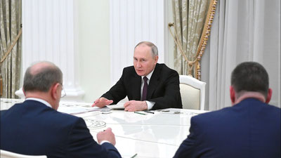 Изрображение 'Владимир Путин: Стоит подумать об отмене патентной системы для трудовых мигрантов'