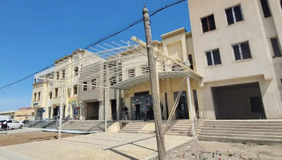 Image of 'The porch built by Bukhora on her own initiative was demolished.'