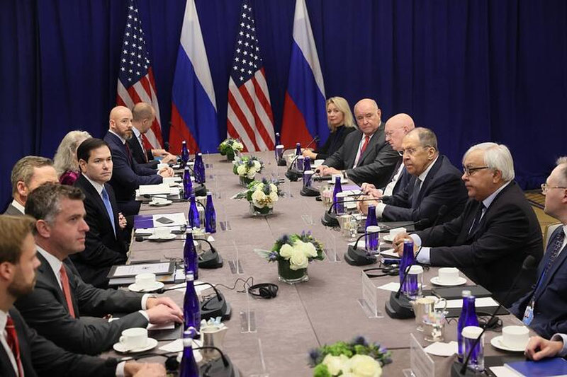 Изрображение 'Главы МИД США и России провели встречу на полях Генассамблеи ООН'