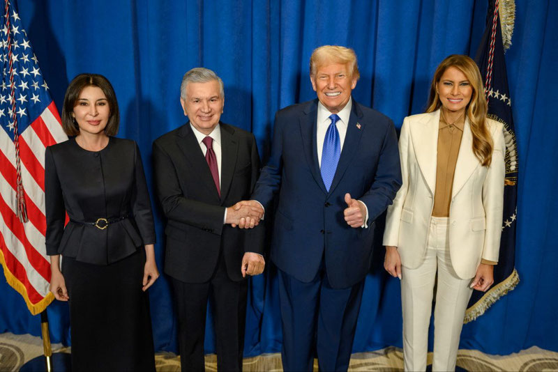 Image of 'A photo of the Presidents of Uzbekistan and the USA with their first ladies has been released.'