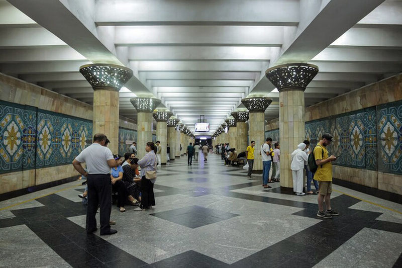 'Pаxtakor metro bekatida ayolga nisbatan shilqimlik qilgan yigit 5 sutkaga qamaldi'ning rasmi