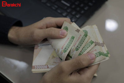 'Buxoroda sud tizimi xodimi pora olayotganda ushlanadi'ning rasmi