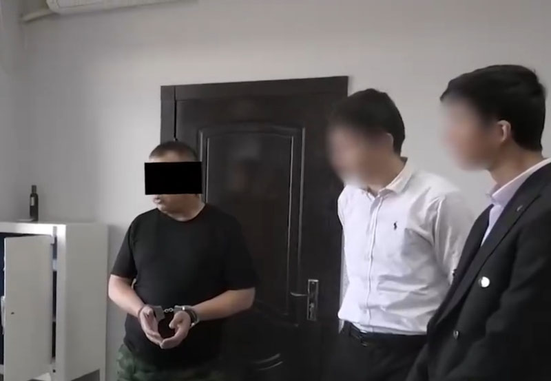'Навоийда туман ФВБ бошлиғи 3000 доллар пора билан қўлга тушди'ning rasmi