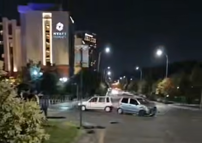 Изрображение 'В центре Ташкента столкнулись Matiz и Dongfeng'