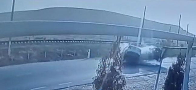 Изрображение 'В лобовом столкновении двух автомобилей в Сурхандарье погиб пассажир'
