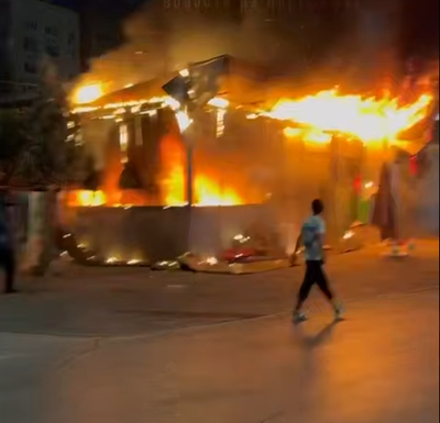 Изрображение 'В Сергели пожары вспыхнули в квартире и в кафе (видео)'