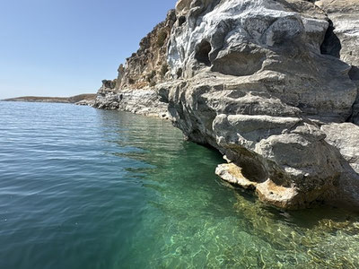 Image of 'Underwater stone carvings were found in Turkey.'