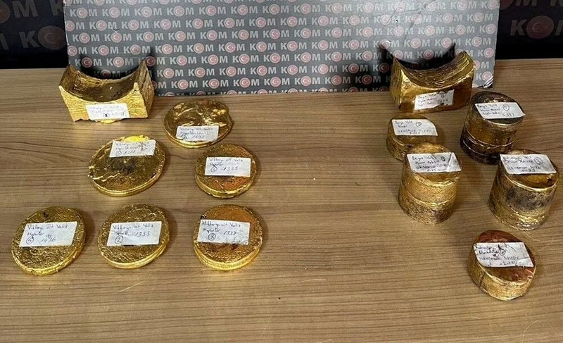 'Туркияда 5 нафар ўзбекистонлик аёллар 61 кг олтин билан қўлга олинди'ning rasmi