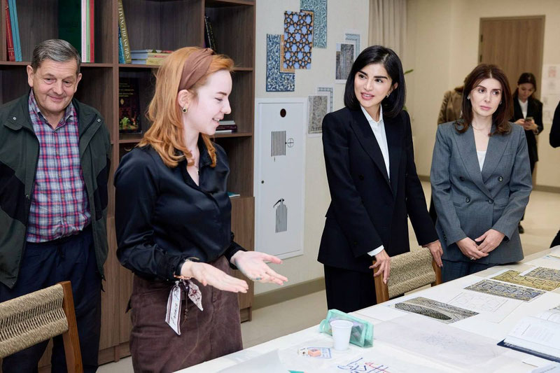 Изрображение 'В Ташкенте в сотрудничестве с британскими экспертами открылась Школа ремесла'