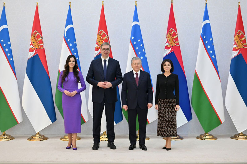 'Koʻksaroy qarorgohida Mirziyoyev Serbiya Prezidenti Aleksandr Vuchichni kutib oldi'ning rasmi