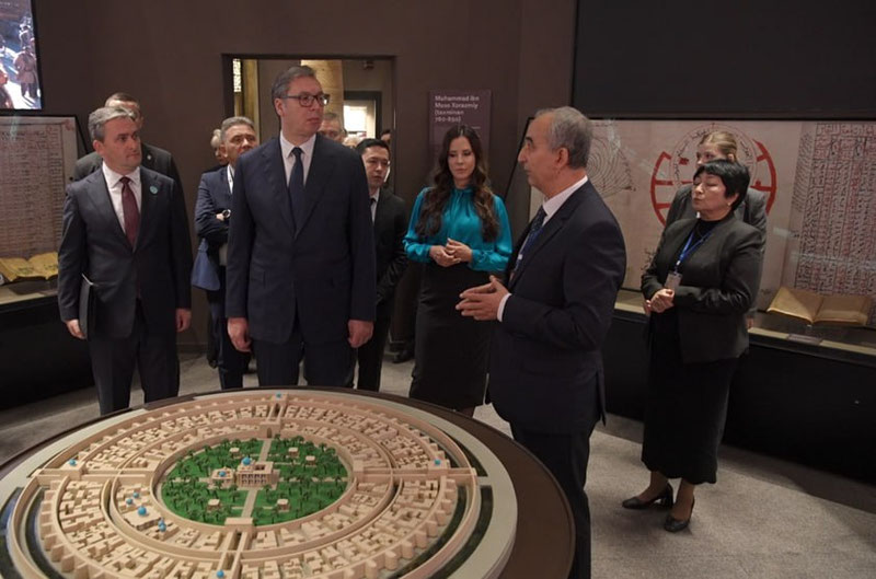 'Aleksandr Vuchich Oʻzbekistondagi Islom sivilizatsiyasi markaziga tashrif buyurdi'ning rasmi