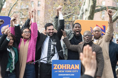 'Нью-Йорк тарихида илк бор мусулмон мэр сайланди'ning rasmi