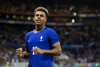 'Дезире Дуэ “Golden Boy 2025” мукофоти соҳиби бўлди'ning rasmi