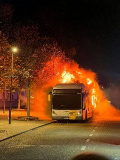 Image of 'In Belgium, a bus carrying Barcelona fans caught fire.'