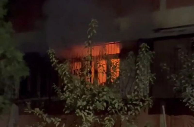 'Тошкентдаги кўп қаватли уйда ёнғин чиқди'ning rasmi