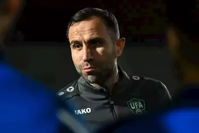 Изрображение 'Тимур Кападзе покинул национальную сборную Узбекистана'