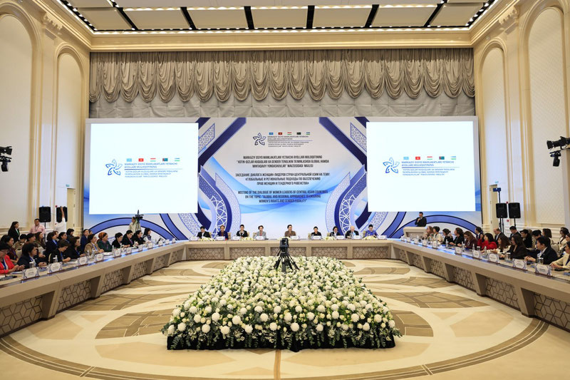 'Тошкентда Марказий Осиё аёллари мулоқоти бошланди'ning rasmi
