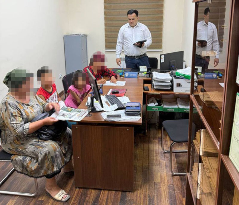 Изрображение 'В Самарканде женщина сама заплатила алименты и добилась освобождения мужа из-под ареста'