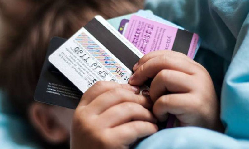 'O‘zbekistonda 14 yoshdan boshlab shaxsiy bank kartasi ochish mumkin bo‘ladi'ning rasmi