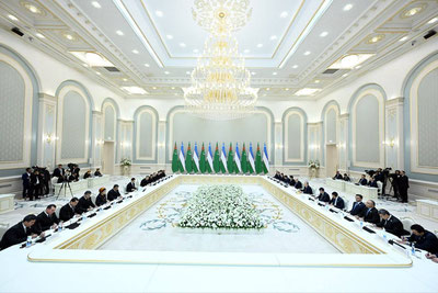 Изрображение 'Главы Узбекистана и Туркменистана провели переговоры в расширенном формате'