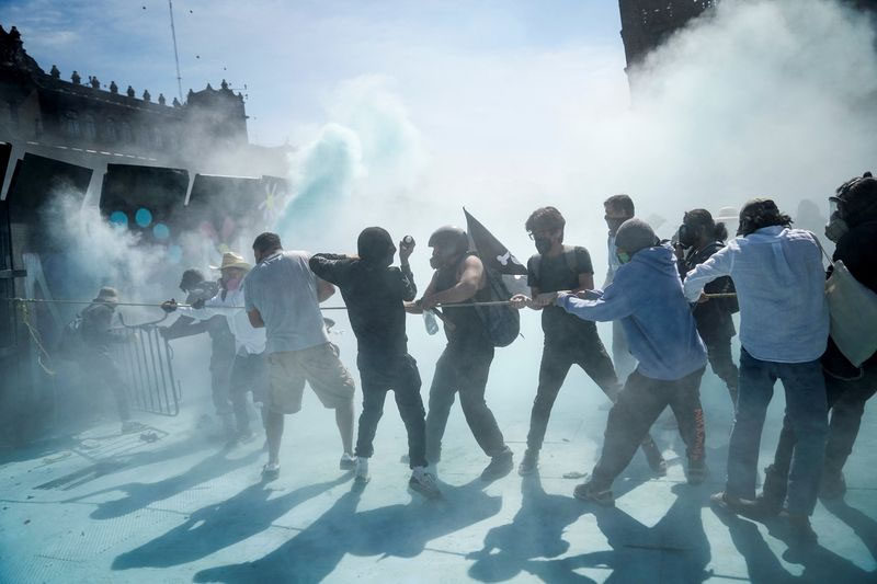 'Мексикада “Z” авлод оммавий намойишларга чиқди'ning rasmi