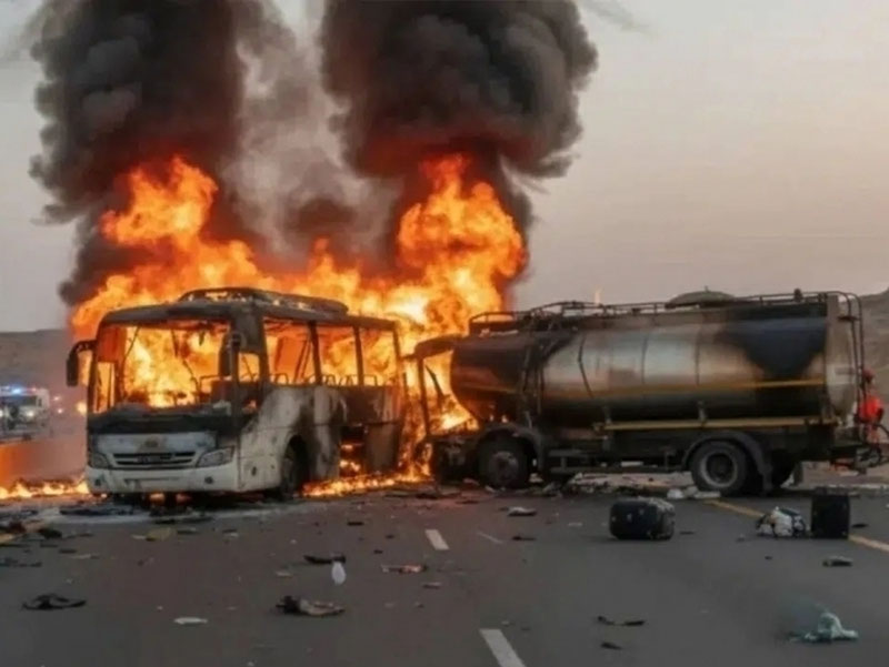 'Мадина яқинида автобус ёниб кетди'ning rasmi