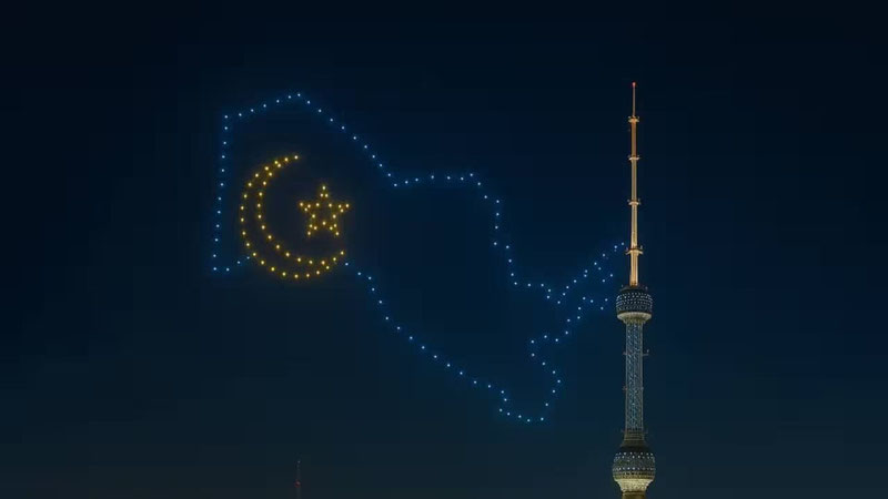 Изрображение 'В Ташкенте состоится шоу дронов в честь Дня Государственного флага'