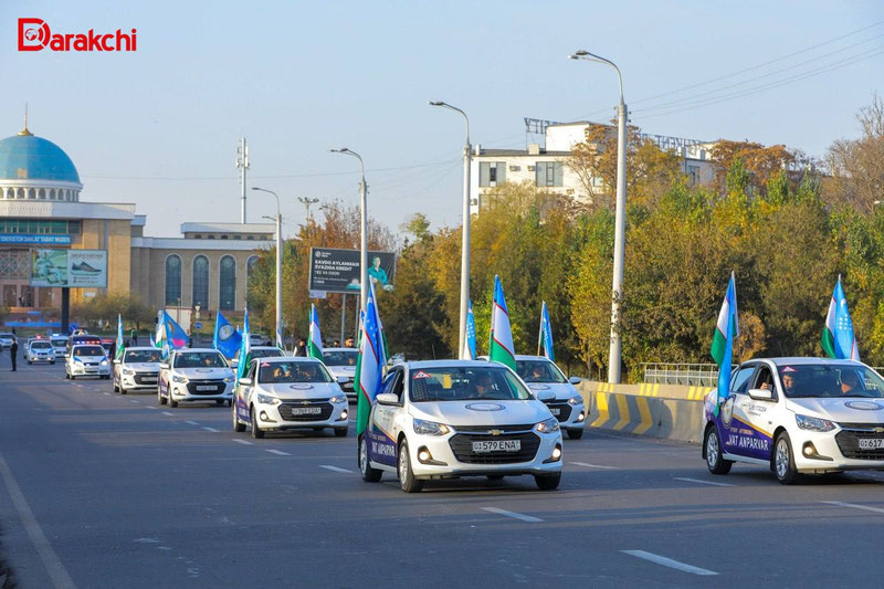 'O`zbekiston bayrog`i qabul qilingan kun – faxr, birlik va yuksalish ruhi - fotoreportaj'ning rasmi