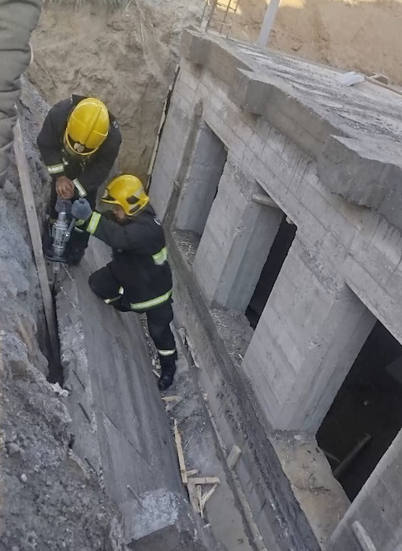 Изрображение 'На стройке в Ташкенте мужчину придавило бетонной плитой'