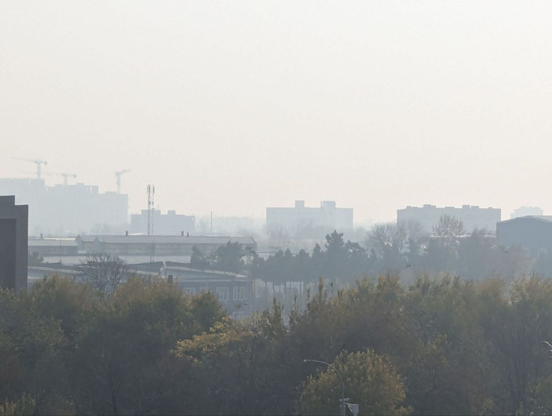 Изрображение 'Ташкент окутала дымка: дышать вредно для здоровья'