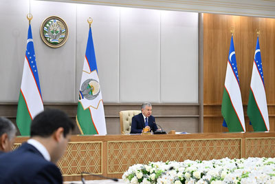 Изрображение 'Президент раскритиковал работу ряда районных хокимов и уволил двух из них'