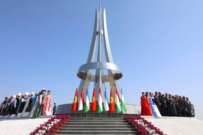 Изрображение 'Узбекистан ратифицировал Договор о точке стыка госграниц с Таджикистаном и Кыргызстаном'